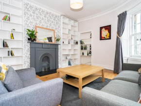 Pass The Keys Bright and Modern 2Bed Flat in Chic area of the City